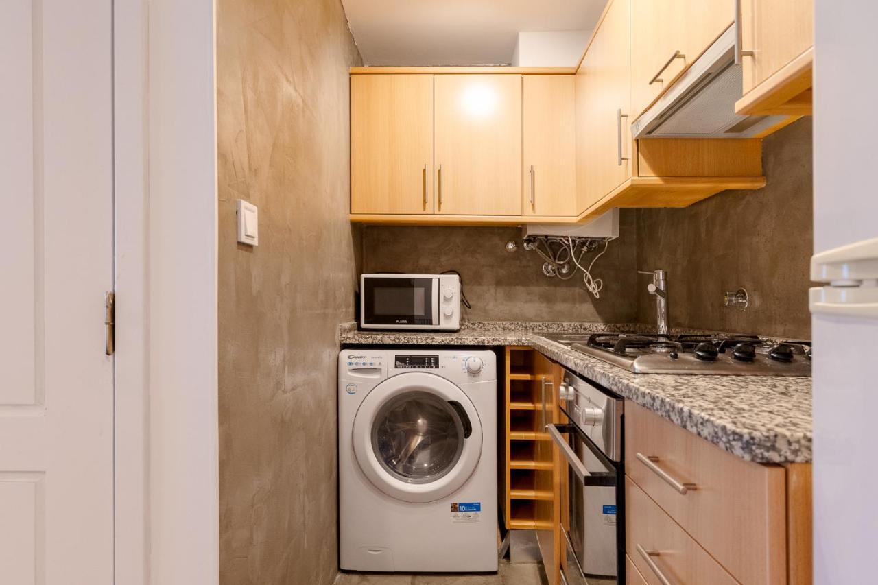 Contemporary Apartment In Chiado 3 Lisbon Bagian luar foto